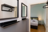 Flur - ATTRAKTIVE 3-ZIMMER-GEWERBEEINHEIT IM VORDERHAUS – VOLL MÖBLIERT UND VIELSEITIG NUTZBAR
