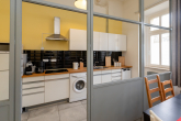 Küche - ATTRAKTIVE 3-ZIMMER-GEWERBEEINHEIT IM VORDERHAUS – VOLL MÖBLIERT UND VIELSEITIG NUTZBAR