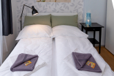 Gästebett - ATTRAKTIVE 3-ZIMMER-GEWERBEEINHEIT IM VORDERHAUS – VOLL MÖBLIERT UND VIELSEITIG NUTZBAR