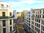 Blick vom Balkon - MITTENDRIN: REPRÄSENTATIVE 5-ZIMMER-WOHNUNG MIT 2 BÄDERN, TG-STELLPLATZ, UMLAUFENDER TERRASSE