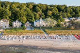 Einer der Strandkörbe ist Ihrer - MEERBLICK AN DER STRANDPROMENADE IN BINZ AUF RÜGEN VOLLAUSGESTATTETE 2-ZIMMER-WOHNUNG