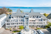 Die Rückseite Ihres Hauses - MEERBLICK AN DER STRANDPROMENADE IN BINZ AUF RÜGEN VOLLAUSGESTATTETE 2-ZIMMER-WOHNUNG