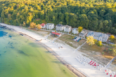 Strand mit Promenade - MEERBLICK AN DER STRANDPROMENADE IN BINZ AUF RÜGEN VOLLAUSGESTATTETE 2-ZIMMER-WOHNUNG