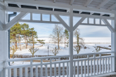 Blick auf die zugefrorene Ostsee - OSTSEEBAD BINZ: MAISONETTE-WOHNUNG MIT UNVERBAUBAREM OSTSEEBLICK, ZWEI BALKONEN, AUFZUG UVM.