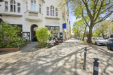 Kurzer Weg zur U-Bahn - ZAUBERHAFTES LADENLOKAL IN FRIEDENAU ECKHAUS AUS DER GRÜNDERZEIT RIESENFENSTER UND TOLLE DECKENHÖHE