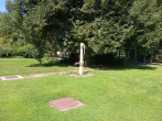 Historische Wasserpumpe - VIER-ZIMMER-MAISONETTE IM GRÜNEN ROSENTHAL